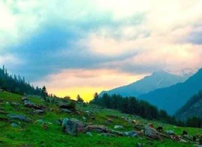 Kheerganga Waichin Jibhi Tirthan Himachal Tour