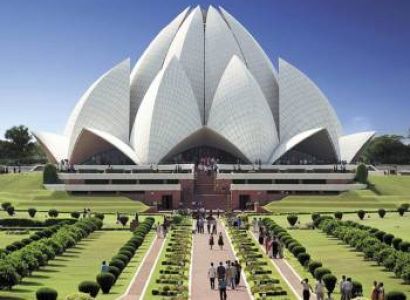 Agra-Delhi-Jammu-Patnitop-Srinagar Students Tour Package