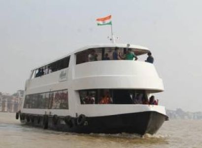 Evening Gnaga Aarti By Alaknanda Cruise