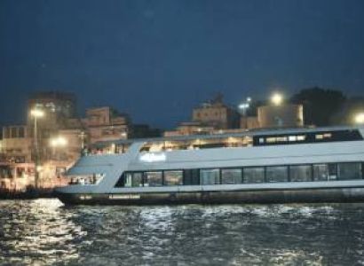 Evening Gnaga Aarti By Alaknanda Cruise