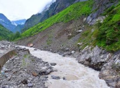 Sublime Valley of Flowers Trekking