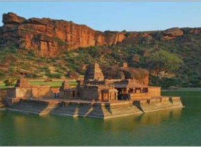 7 Days Bangalore - Hospet - Hampi - Badami - Bijapur Tour