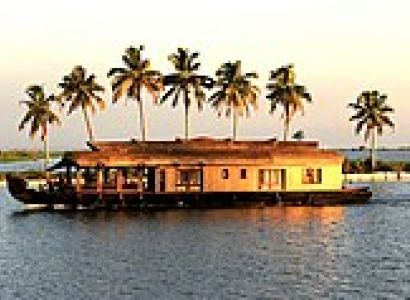 Romantic Getaway to Kerala with Candle Light Dinner