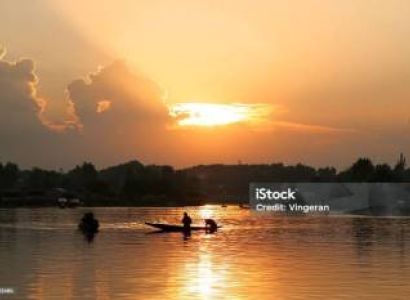 Kashmir Family Vacation 6 Nights 7 Days Tour