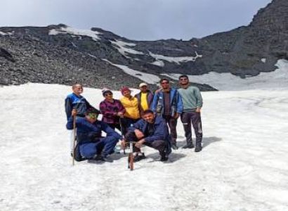 Manimahesh parikarma trek package