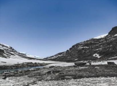 Manali Atal Tunnel Koksar Sissu  Rohtang Pass Tour Package