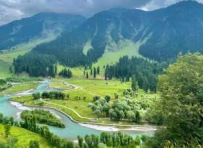 4 Nights/ 5 days in Kashmir Tour