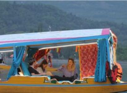 4 Nights/ 5 days in Kashmir Tour