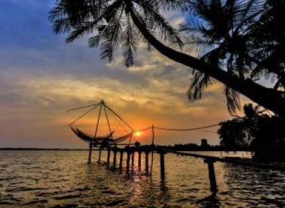 Kerala Hills And Backwater Package