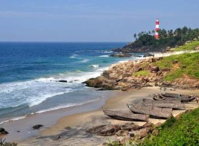 Munnar- Thekkady- Kovalam- Alleppey House Boat Tour