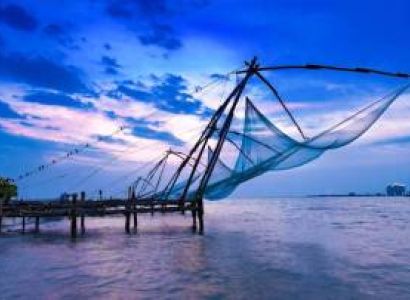 Munnar- Thekkady- Kovalam- Alleppey House Boat Tour