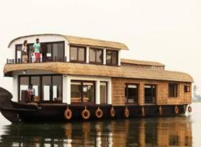 Munnar- Thekkady- Kovalam- Alleppey House Boat Tour