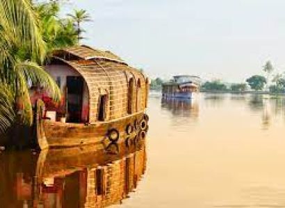 4 Days Alappuzha - Munnar Tour
