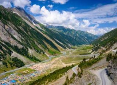 Memorable Kashmir Honeymoon Tour Package