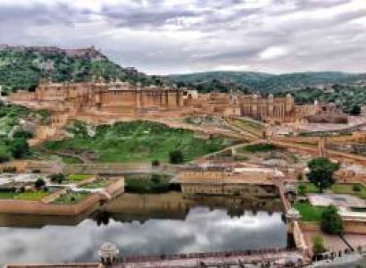 09 Nights & 10 Days Delhi-Jaipur-Ranthambore-Agra-Varanasi Tour