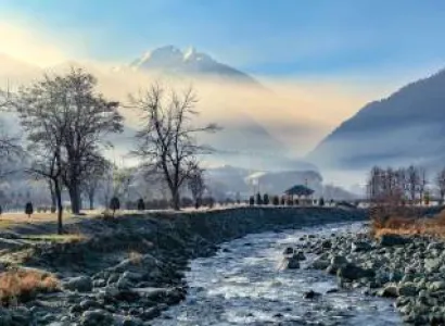 Kashmir Houseboat Tour 7 Nights - 8 Days