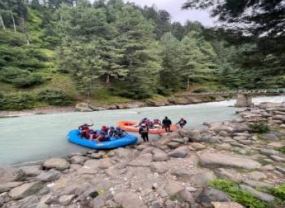 3 nights 4 days Srinagar, Gulamarg , Sonamarg