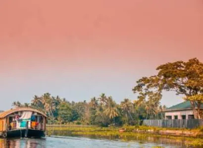 3 Nights 4 Days Munnar - Alleppey Tour Package