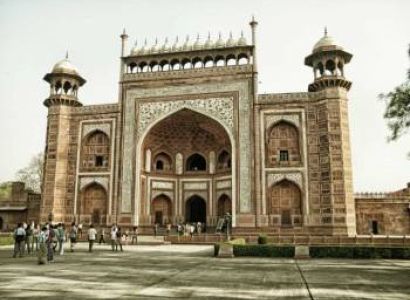 One Day Taj Sunrise Tour From Delhi