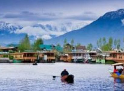 GROUP TOUR OF KASHMIR 4 NIGHTS 5 DAYS  (DELHI TO DELHI)