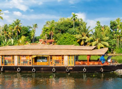 Kerala Tour Package With Munnar-Thekkady-Alleppey 4 Night And 5 Days