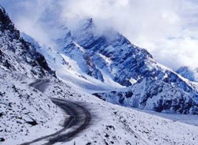 2 Night - 3 Days Yumthang Valley Tour