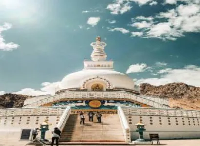 Leh Ladakh Trip – Pangong Lake & Himalayan Wonders 4 Nights 5 Days