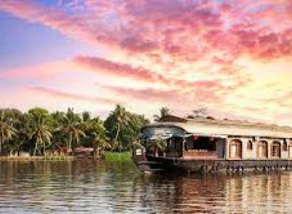 Kerala Package Munnar - Alleppey 3 Nights 4 Days