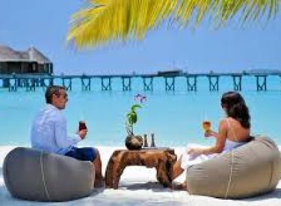7-Day Honeymoon Bliss: Luxury Safari & Zanzibar Island Escape