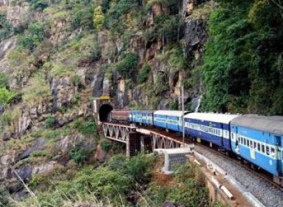 Visakhapatnam-Araku-Borra Caves-Rajamundry-Papikondalu-Vijayawada 5 Days 4 Nights Tour