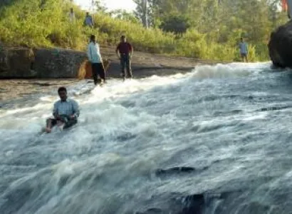 Visakhapatnam-Araku-Borra Caves-Rajamundry-Papikondalu-Vijayawada 5 Days 4 Nights Tour