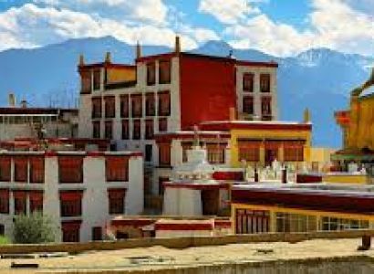 Enchanting Ladakh Tour with Nubra Valley & Pangong Lake